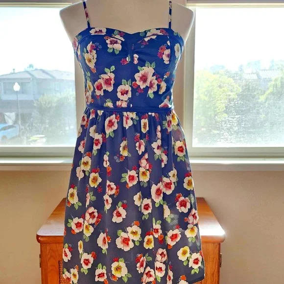 american eagle floral corset dress AE Sweetheart Corset Midi Dress
